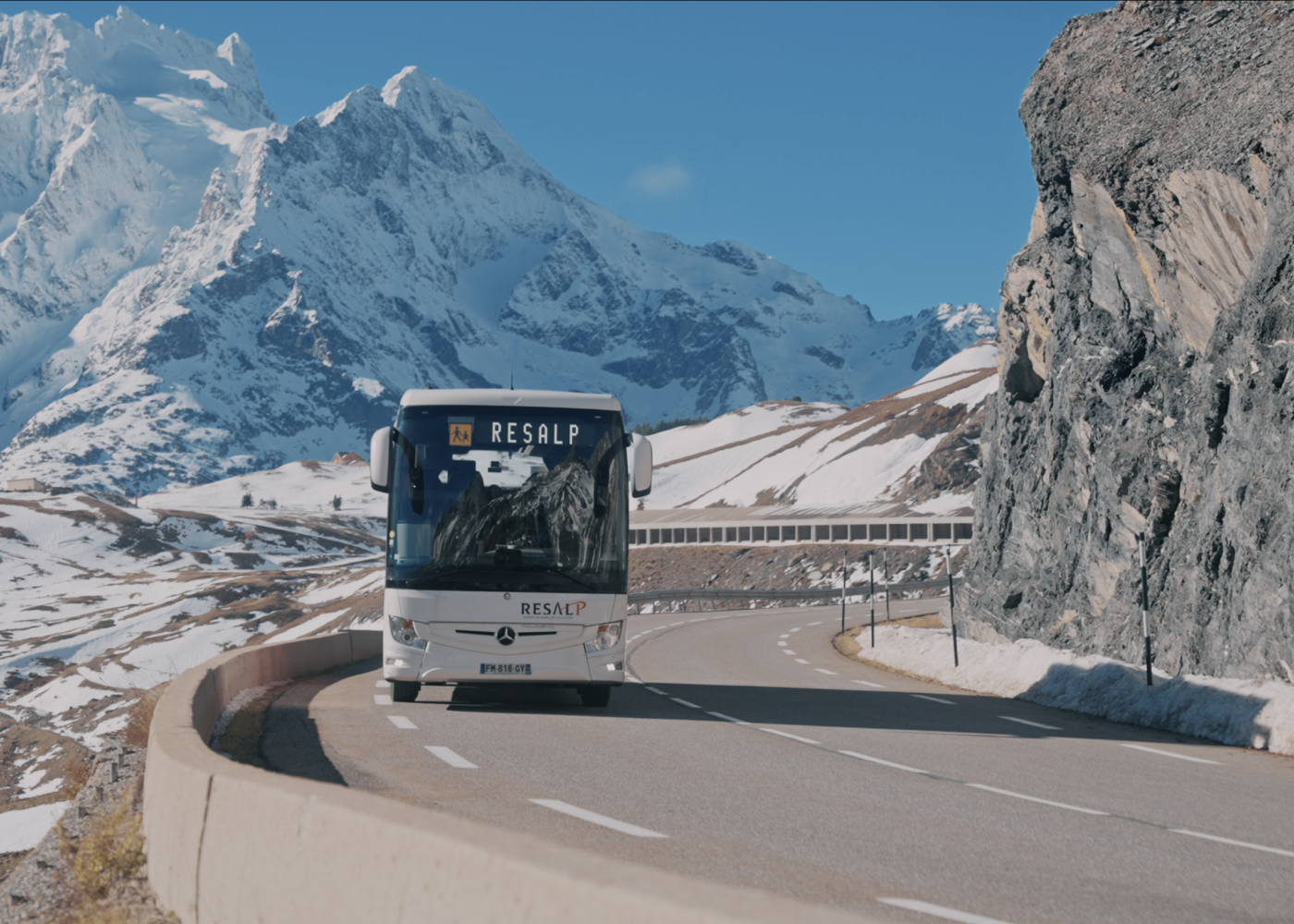Autocar RESALP dans le Lautaret